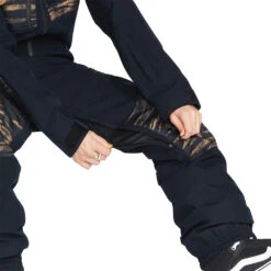 Volcom Romy Schneeanzug Black Damen -Ski Ausrüstungs Laden volcom romy snow suit h0652206 blk 08 gross