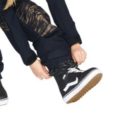 Volcom Romy Schneeanzug Black Damen -Ski Ausrüstungs Laden volcom romy snow suit h0652206 blk 09 gross